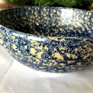 VINTAGE(? Not sure) SIGNED CERAMIC SPONGE-WARE MIXING /SALAD BOWL  EUC